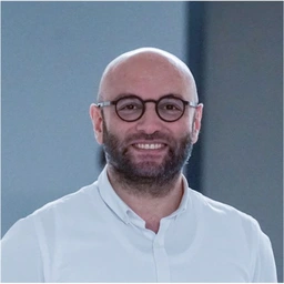 Headshot of Zubeyir